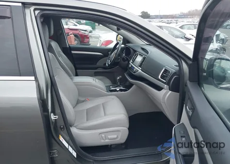 2018 Toyota Highlander Xle from USA, damaged, VIN 5TDJZRFH9JS811094